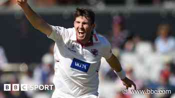 Lancs and Somerset trade 21 wickets on day one