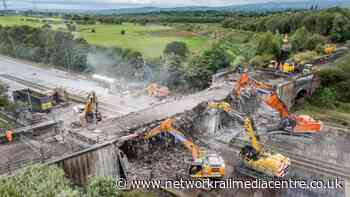 Network Rail to complete second phase of M62 Castleton bridge replacement this weekend