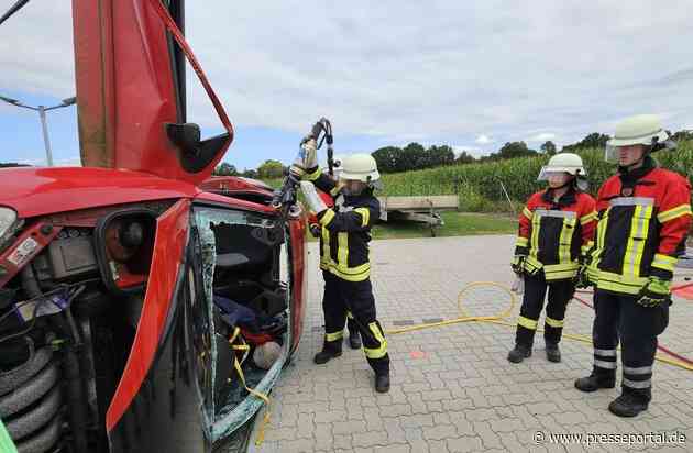 FFW Schiffdorf: Gemeindefeuerwehr trainiert Zusammenarbeit für schwere Verkehrsunfälle