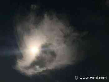 Supermoon lights up NC skies overnight🌝