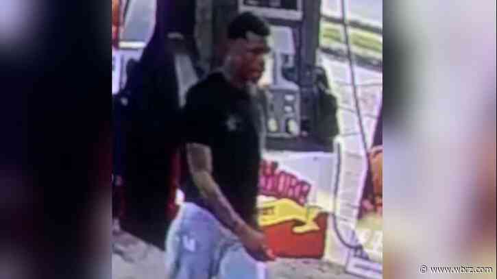 Deputies searching for man who broke into woman's car, used her cards to purchase from gas station