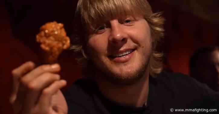 Watch Paddy Pimblett annihilate local chicken wing eating record