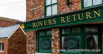 ITV Coronation Street confirms legend's return - and 'another icon is joining them'