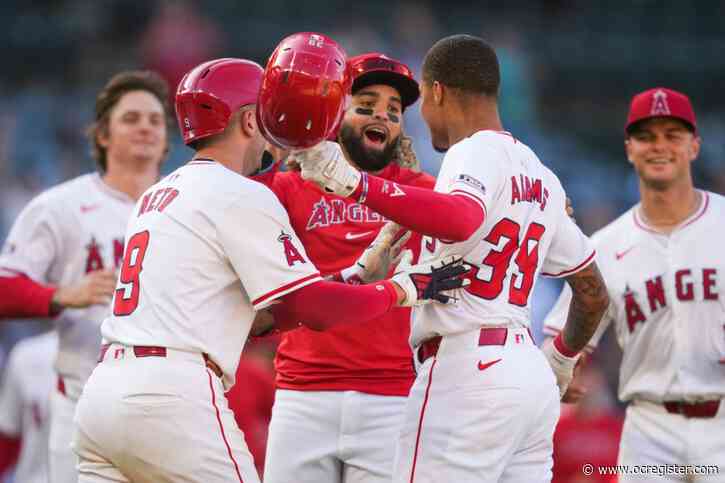 Angels beat White Sox in 13 innings after strong start from Jack Kochanowicz