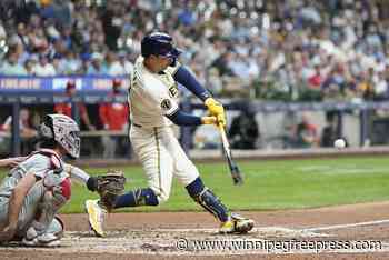 Jake Bauers’ game-ending single lifts NL Central-clinching Brewers to 2-1 win over the Phillies