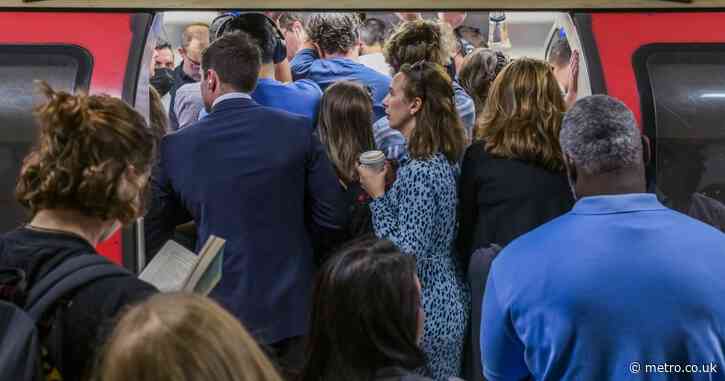 Severe delays on London Underground to Heathrow Airport