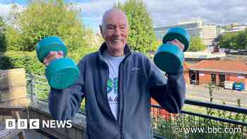 Fitness fanatic, 92, does 400 push-ups a day