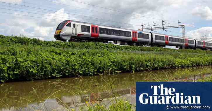 Campaigners call for unlimited ‘climate card’ UK rail pass