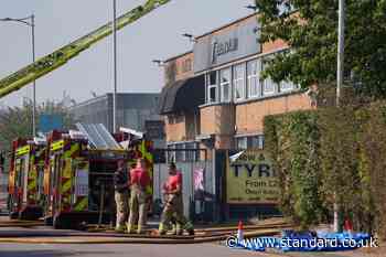 Ilford fire: Huge blaze engulfs restaurant and gym