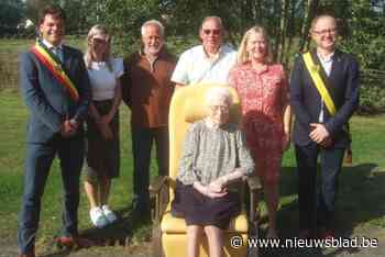 Bertha blaast honderd kaarsjes uit