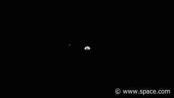 Jupiter-bound JUICE probe snaps photo of Earth, the moon and Uranus