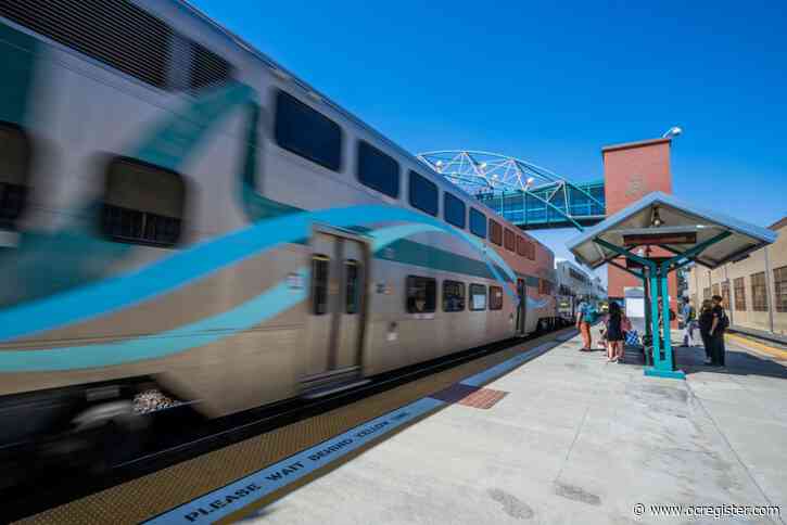 Metrolink will add midday trains for nontraditional workers, tourists