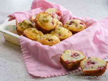 Recipe: Cranberry pistachio muffins are a flavourful fall treat