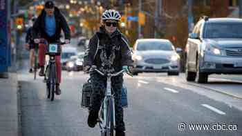 Ontario eyes barring new bike lanes where car lanes would be cut