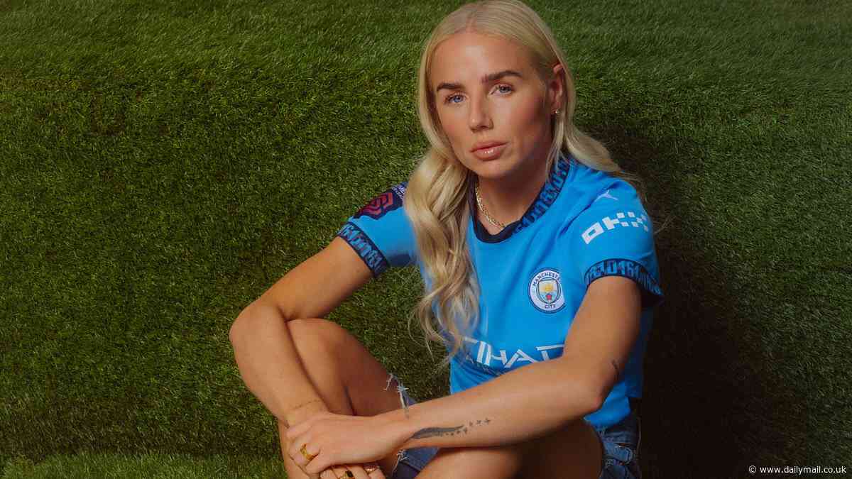 Leah Williamson leads WSL stars in customising their kits for stunning Sky Sports photoshoot, as they show off their own personal styles alongside their club shirts