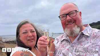 Welsh couple elope in Scilly after Facebook plea