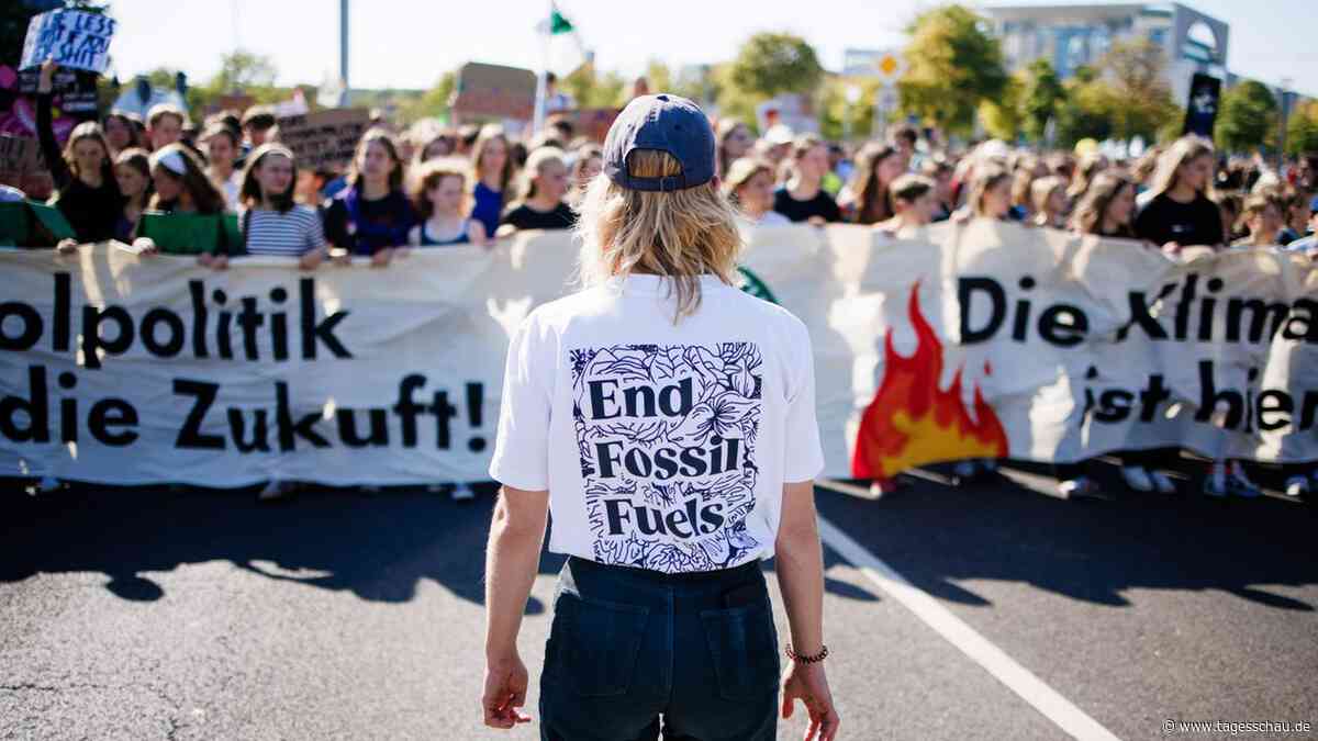 Zehntausende demonstrieren für mehr Klimaschutz