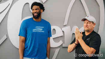 Joel Embiid renovó su contrato con Philadelphia 76ers