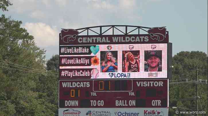 Former students who gave their organs after death honored at Central-Walker football game