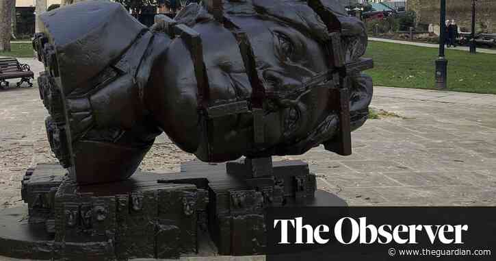 ‘Absolutely hideous’: new London sculpture of Oscar Wilde condemned by his grandson