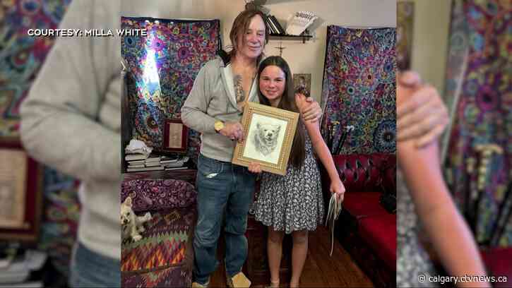 Alberta girl meets Mickey Rourke at his home after drawing his dog