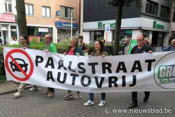 Groene parade pleit voor autovrije Paalstraat