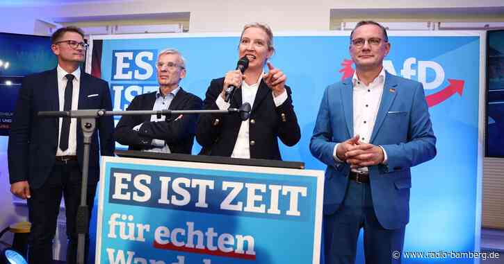 AfD-Wahlparty mit Abschiebe-Lied – Protestdemonstration