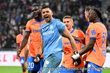 OM - Les joueurs marseillais accueillis en rockstar à l'aéroport après la victoire face à l'OL !