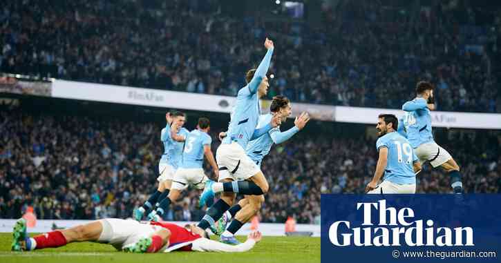 Late agony for Arsenal at Manchester City –  Football Weekly podcast