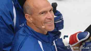 Hall of Famer Mark Messier headlines Amazon's NHL broadcast team