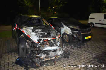 Auto’s door brand verwoest in Arnhem