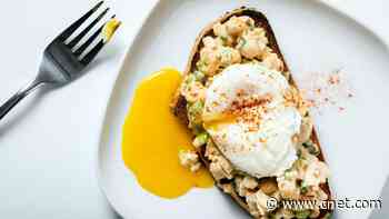 How to Whip Up a Poached Egg in Just 60 Seconds