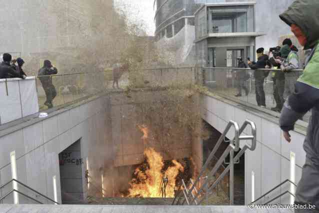 Verdediging vraagt vrijspraak voor man die brandbom in metrostation gooide tijdens boerenbetoging