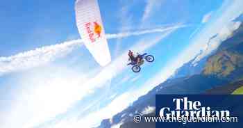 Motorcyclist paraglides over the Alps in first ever ‘Ride and Fly’ – video