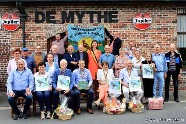 De Verenigde Liefhebbers houden kampioensfeest