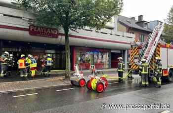 FW-WRN: Brand in einer Zwischendecke alarmiert die Feuerwehr