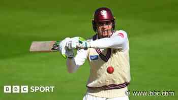 Banton signs Somerset contract extension