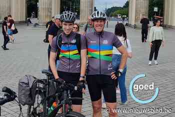 Vader en zoon fietsen elk jaar honderden kilometers door Duitsland: “Voor de lekkere schnitzels”