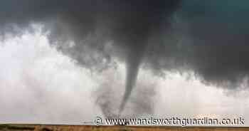 London issued with tornado warning as strong winds hit today