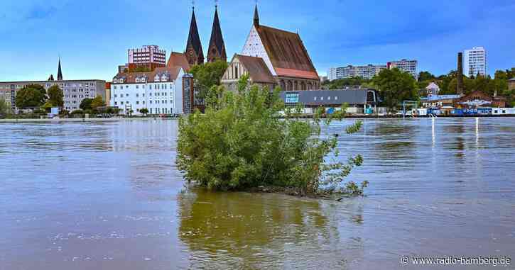 Trotz fallender Pegel: Hochwasserlage angespannt