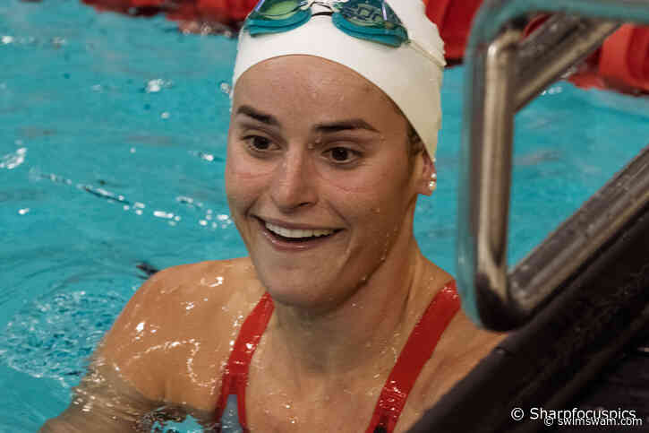 Kaylee McKeown Blasts 54.56 SCM 100 Backstroke World Record (Video)