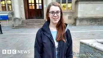 Anxious student's parents welcome new uni guidance