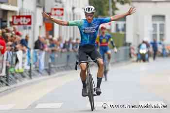 Oliver Naesen wint al voor de zesde keer de Memorial Fred De Bruyne in ‘zijn’ Berlare: “Soms moet je een beetje kunnen acteren”