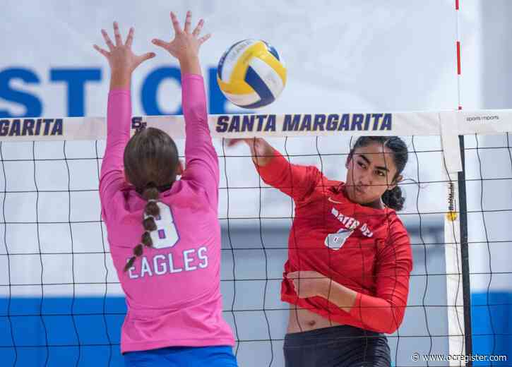 Mater Dei girls volleyball shows its strength in win over Santa Margarita