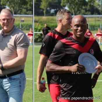 Twee spelers van Papendrecht 1 jubileren