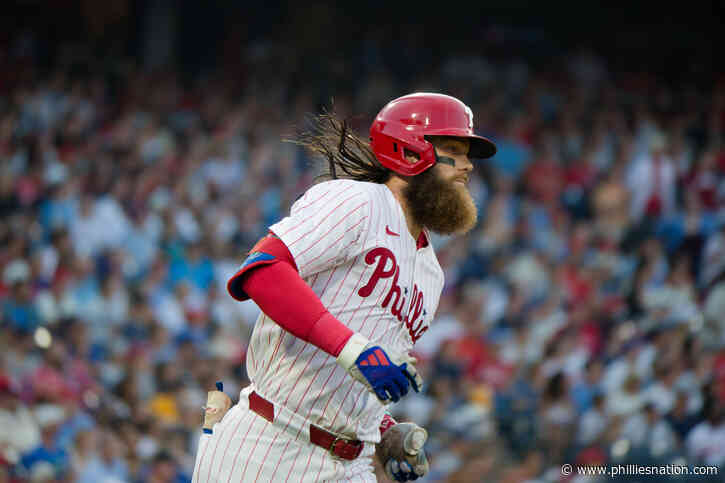 Big night from the bats helps Phillies clinch first-round bye