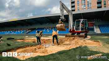 Wimbledon call for pause to stadium flood donations