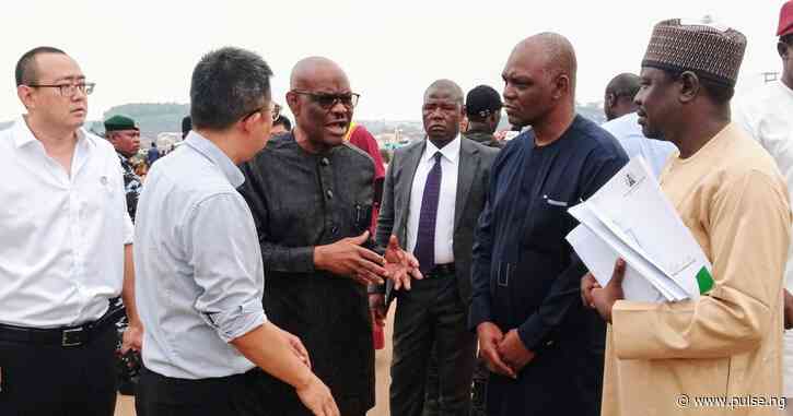 Wike threatens to sack non-performing contractors over FCT project delays