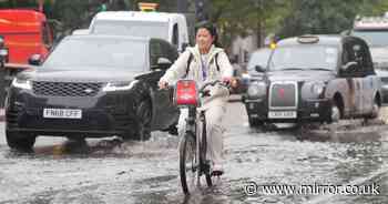 UK weather: Ferocious Atlantic storm shown on its way to Britain with 55mph winds