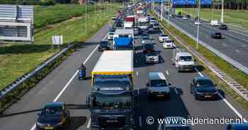 Ongeluk op A50 zorgt voor lange file: na forse vertraging rijdt verkeer weer door